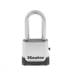 Heavy Duty Outdoor Combination Lock, Resettable, 2 in. Shackle by Master Lock